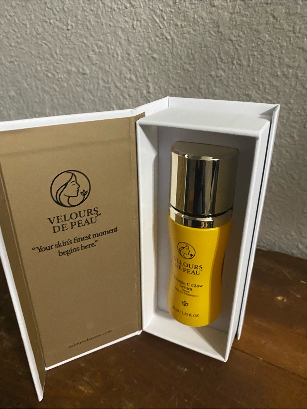 Vitamin C Glow Serum — White & Gold - Picture 3 of 4